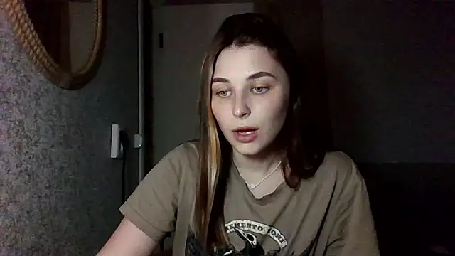 Touch And Run online show from 06-17-26, 07:04