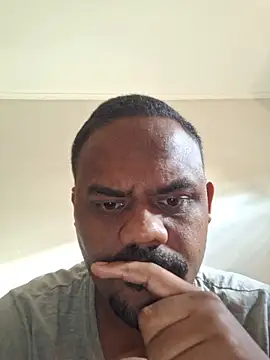 Snapshot of danielmessia chatting on 07-23-26, 12:14 danielmessia online show from 07-23-26, 12:14