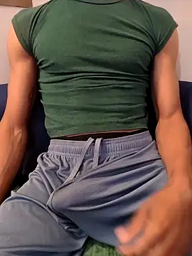 Snapshot of Switcherxxx chatting on 05-17-26, 12:41 Switcherxxx online show from 05-17-26, 12:41