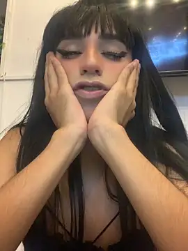 Snapshot of Leidy_Erome1 chatting on 06-11-26, 06:00 Leidy Erome1 online show from 06-11-26, 06:00