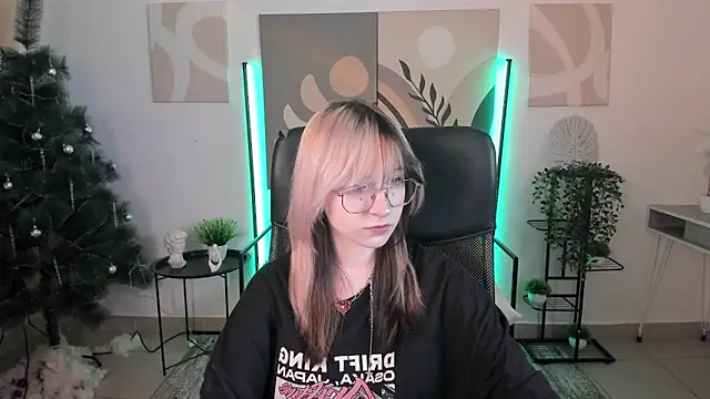 NyxCalderra online show from 05-08-26, 08:52