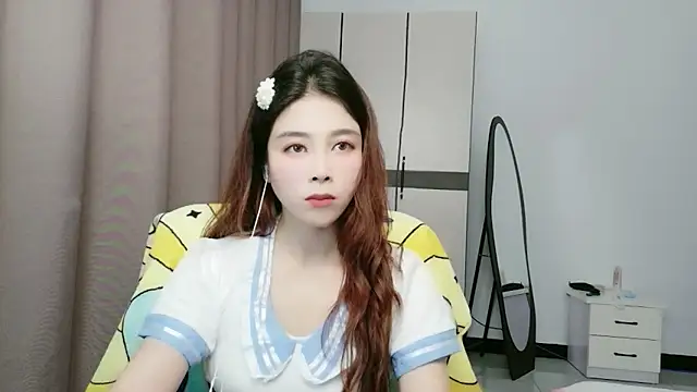 xiaoxiaohong030 online show from 06-06-26, 11:26