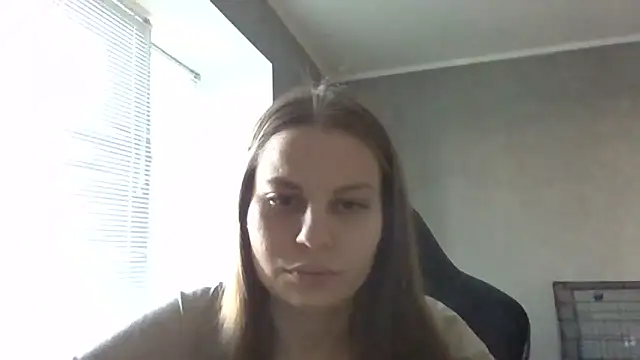  Linsyy ee  online show from 06-01-26, 04:41