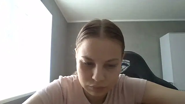  Linsyy ee  online show from 06-10-26, 08:35