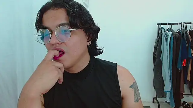 Diane exotic online show from 05-29-26, 08:18