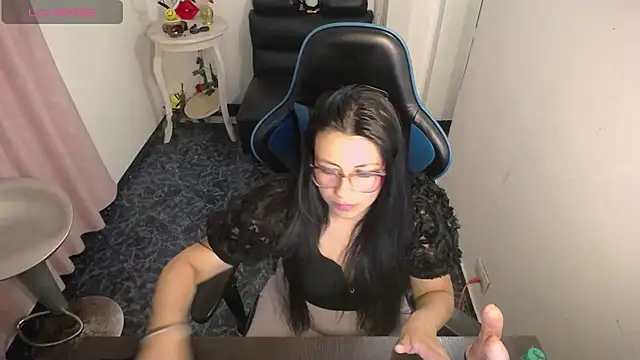 Snapshot of Valeri_bj chatting on 06-26-26, 09:30 Valeri bj online show from 06-26-26, 09:30