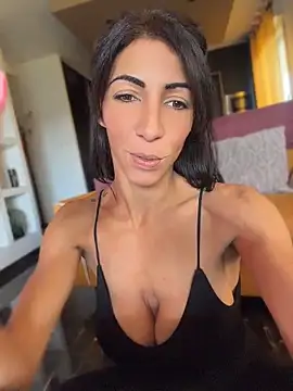 Yasmiinee online show from 06-10-26, 10:36
