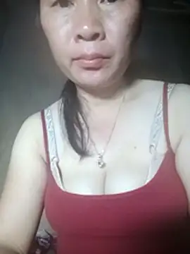 Snapshot of Lella_01 chatting on 06-11-26, 12:32 Lella 01 online show from 06-11-26, 12:32