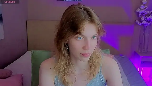 Emily Cartex online show from 07-27-26, 05:47