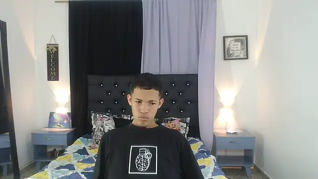 PhillipCox online show from 05-19-26, 07:53
