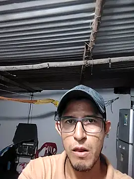 chicolargo17 online show from 05-10-26, 11:10