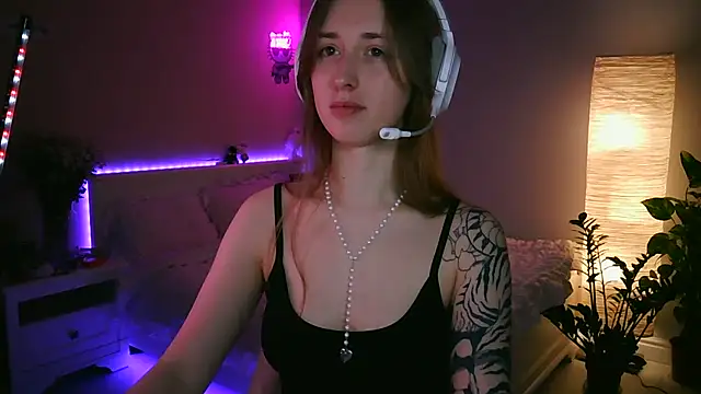 she tora69 online show from 05-19-26, 01:56
