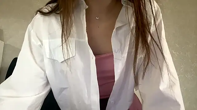 LisaSunrise online show from 04-28-26, 02:27