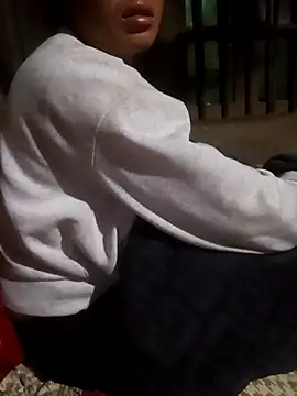 anhphi01 online show from 04-26-26, 09:34