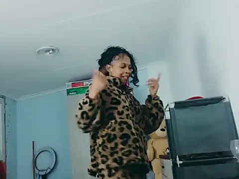 Black Satin online show from 07-12-26, 10:01
