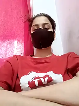 saniyamirza000777 online show from 04-28-26, 07:57