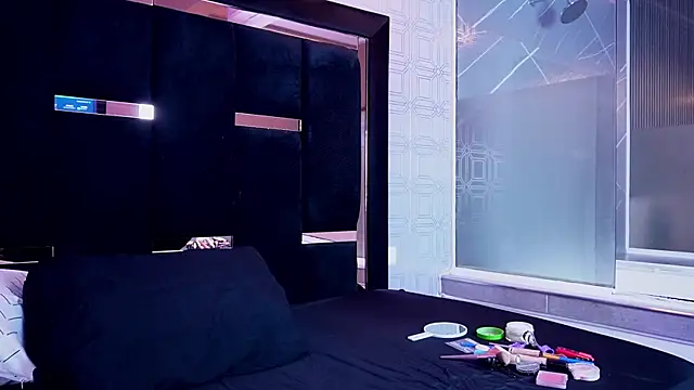 MarianaGiraldo online show from 04-30-26, 12:00