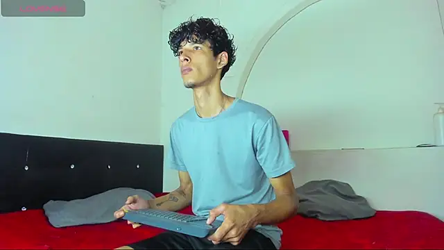 liammendoza98 online show from 05-15-26, 12:01
