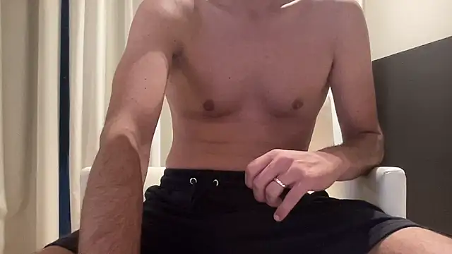Riccardo86xx online show from 05-07-26, 03:45