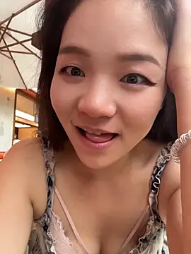 xiaochengzi505 online show from 06-15-26, 10:17