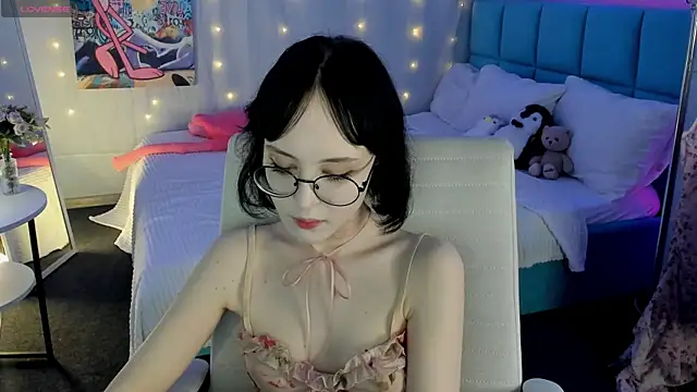 Lilac-Muse online show from 06-28-26, 11:05