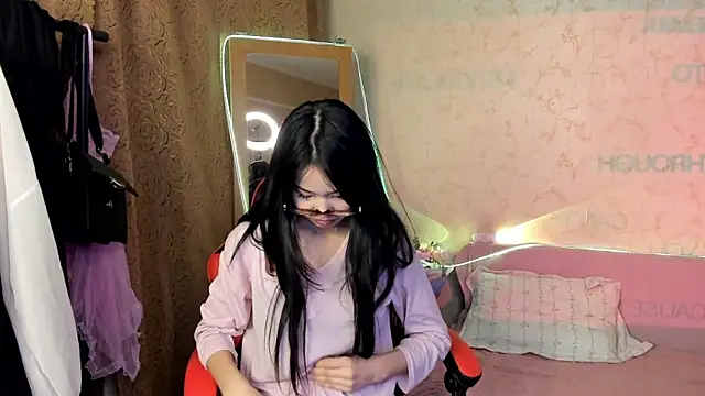 Akiba cute online show from 05-07-26, 07:19