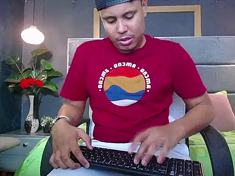 noah oliver1 online show from 06-05-26, 01:45