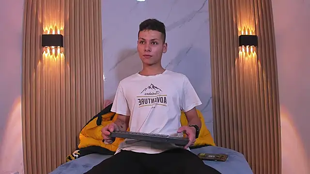 IM ANGELPRESTON online show from 05-02-26, 11:26