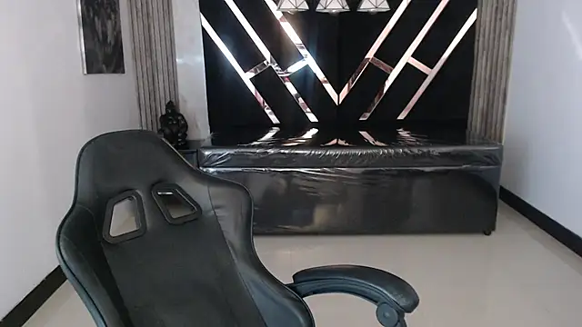 DamiaOshun ch online show from 07-25-26, 08:50