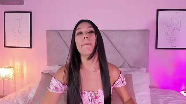 Emiilyh  online show from 06-15-26, 10:12
