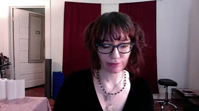 AnnywnBelle online show from 05-08-26, 10:04