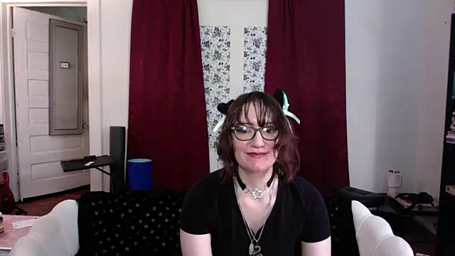 AnnywnBelle online show from 05-28-26, 08:17