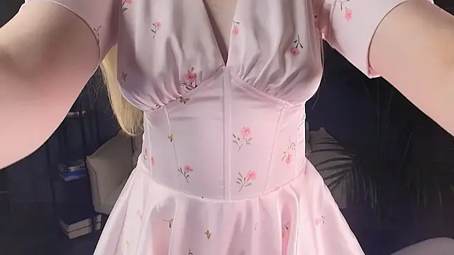 Snapshot of MilkChoc0late chatting on 06-26-26, 02:38 MilkChoc0late online show from 06-26-26, 02:38