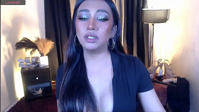 Snapshot of LoveMarie69xoxo chatting on 05-31-26, 06:20 LoveMarie69xoxo online show from 05-31-26, 06:20