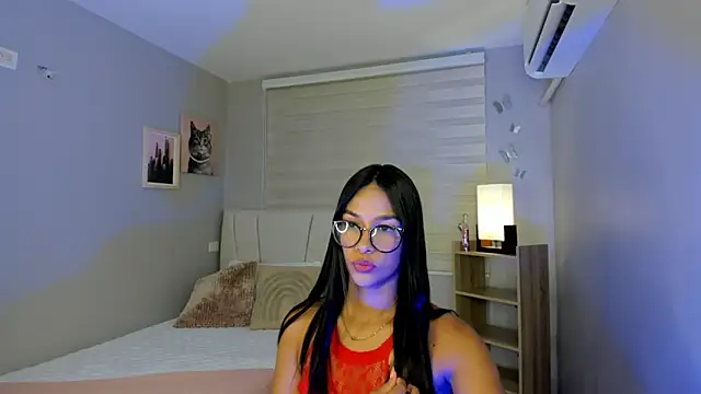 lina phoxy online show from 05-11-26, 08:39