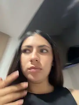 EmilyCxx online show from 05-27-26, 11:57