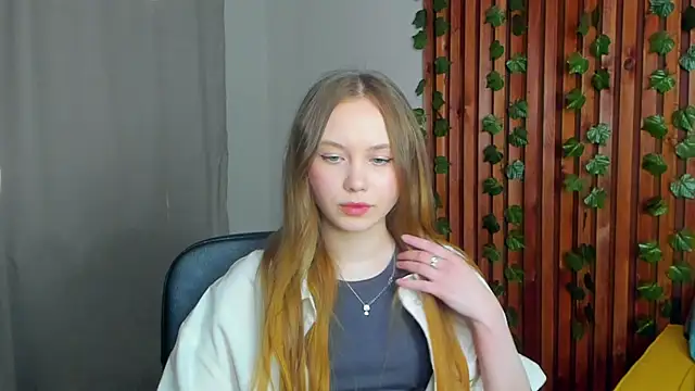 FloraLarsson online show from 05-27-26, 03:25