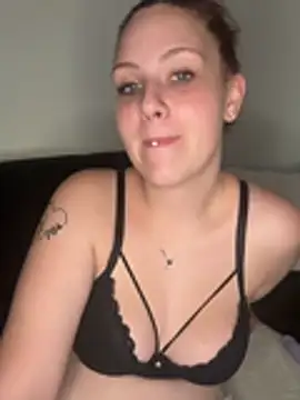 Snapshot of CuteBeaX chatting on 06-29-26, 07:03 CuteBeaX online show from 06-29-26, 07:03