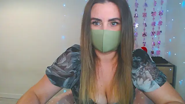 MillaVelvet online show from 06-15-26, 10:17