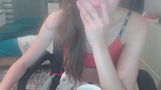 juili juili online show from 05-18-26, 08:36