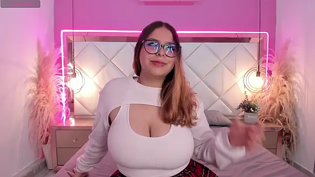 Snapshot of Sabrinaleblanc chatting on 06-23-26, 12:41 Sabrinaleblanc online show from 06-23-26, 12:41