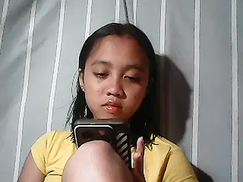 Yours AsianPinayGirl18 online show from 06-05-26, 09:15