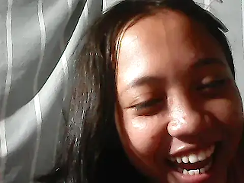Snapshot of Yours_AsianPinayGirl18 chatting on 06-17-26, 11:34 Yours AsianPinayGirl18 online show from 06-17-26, 11:34