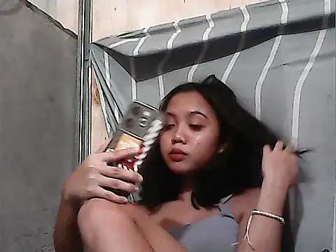 Snapshot of Yours_AsianPinayGirl18 chatting on 07-16-26, 12:16 Yours AsianPinayGirl18 online show from 07-16-26, 12:16