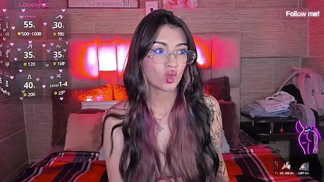 mia smoke  online show from 07-30-26, 10:09