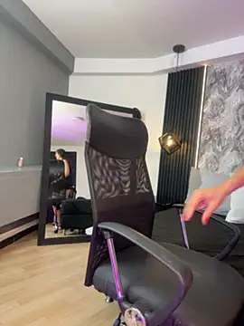Laurent Milf online show from 05-30-26, 06:49
