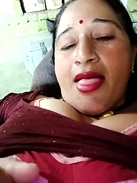 Snapshot of Haliya8 chatting on 05-11-26, 06:52 Haliya8 online show from 05-11-26, 06:52