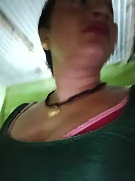 Snapshot of Haliya8 chatting on 05-15-26, 04:25 Haliya8 online show from 05-15-26, 04:25