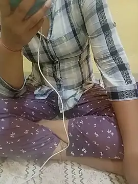 Snapshot of Seema_yadav01 chatting on 06-01-26, 05:20 Seema yadav01 online show from 06-01-26, 05:20