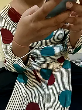 Snapshot of Seema_yadav01 chatting on 06-13-26, 05:16 Seema yadav01 online show from 06-13-26, 05:16
